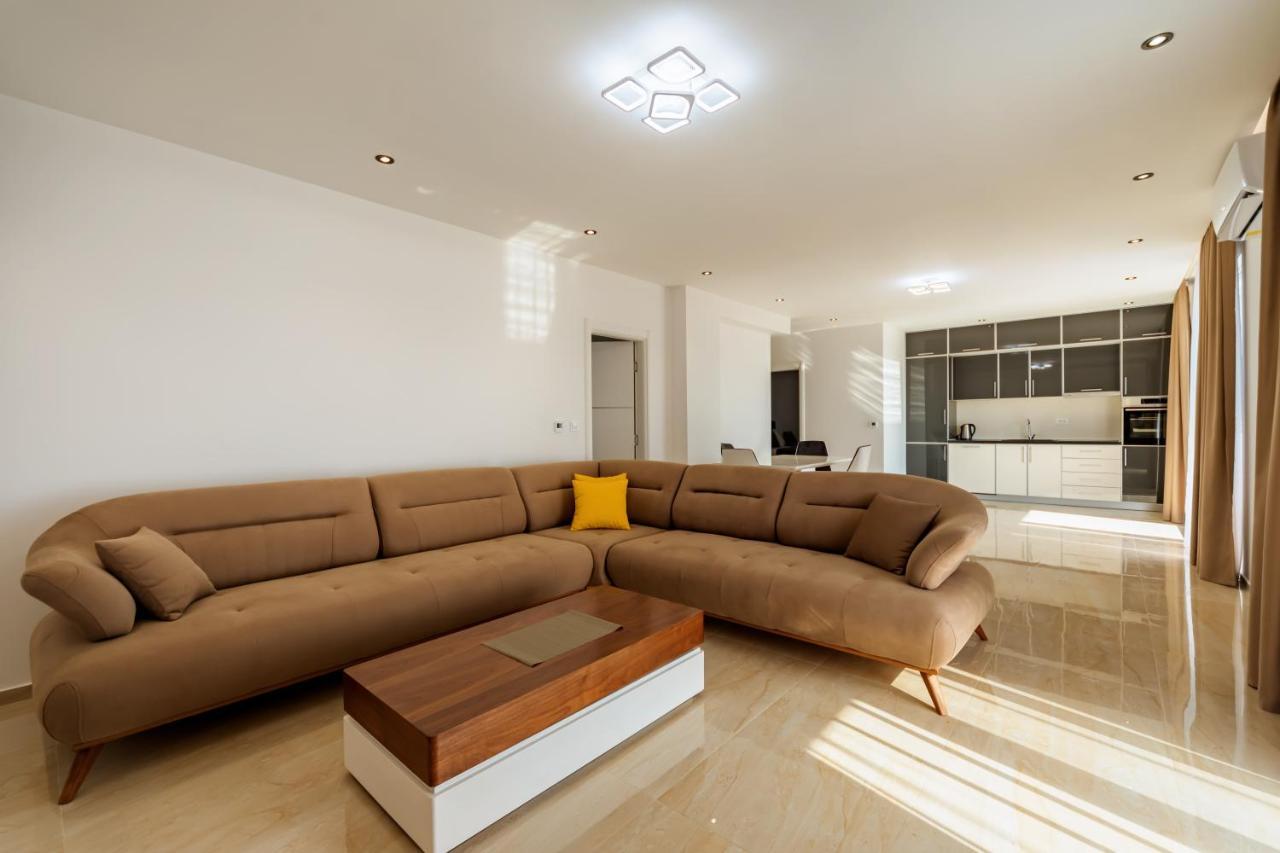 Ms Aparthotel *